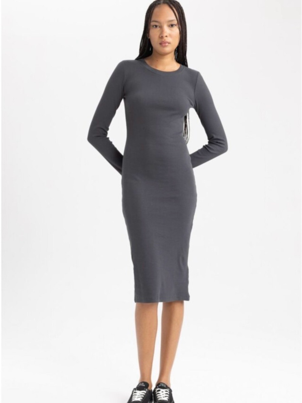 Uniqlo Ribbed Long Sleeve Midi Dress in Charcoal Gray Minimalist